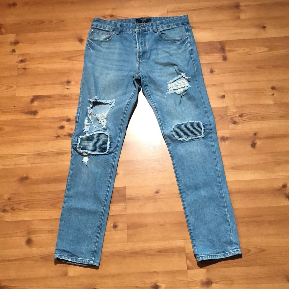 FOREVER 21 Skinny Distressed Jeans W/ Knee Patches